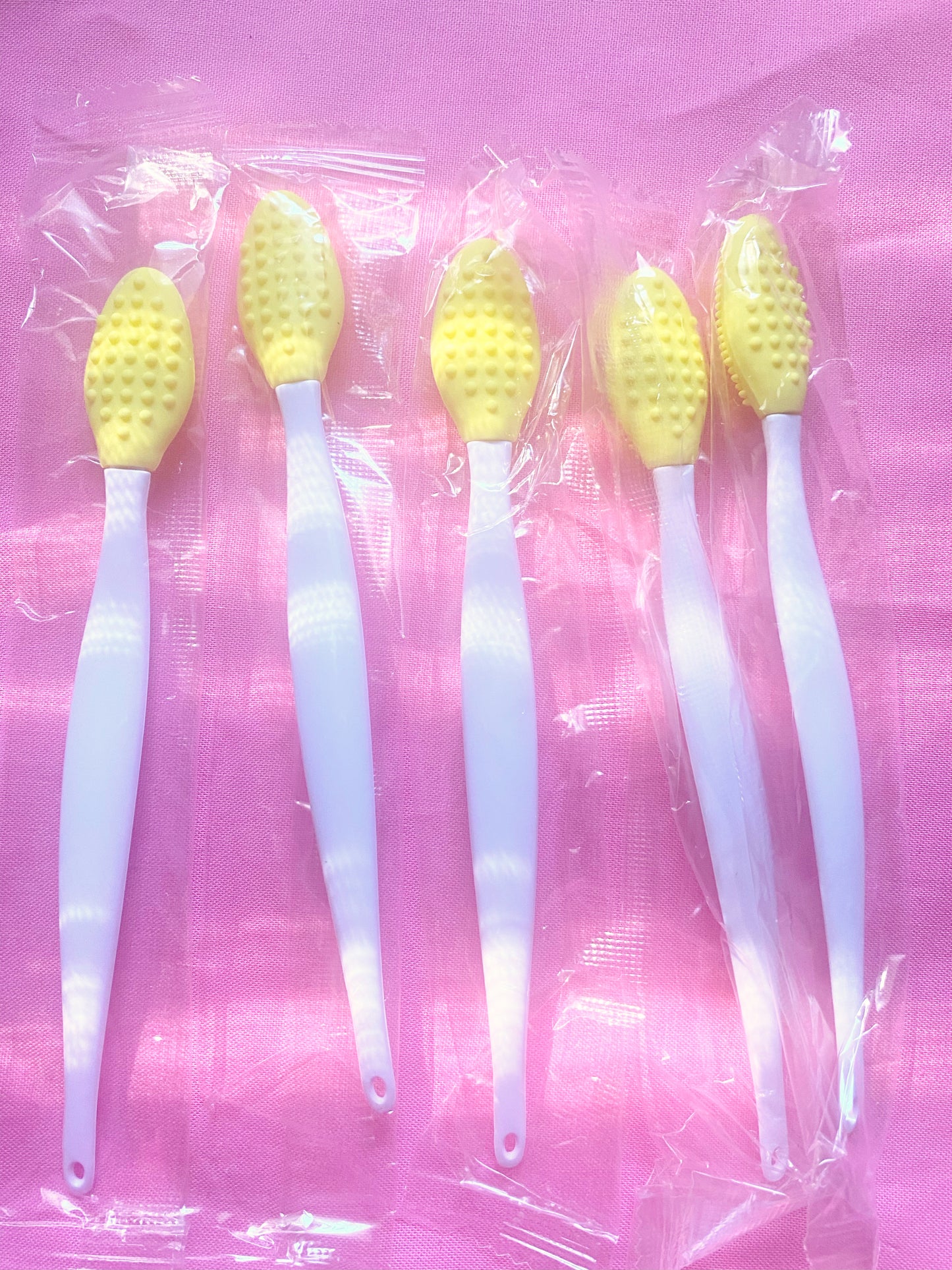 Lip scrubber ( yellow) - Car’Mels’ Body-n-Skincare